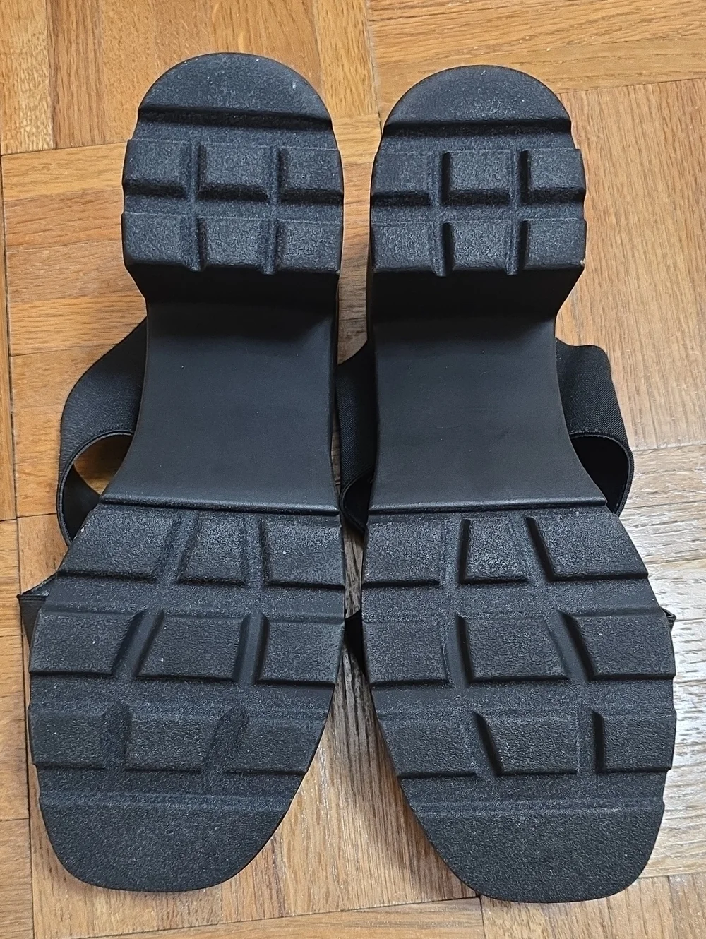 STEVE MADDEN Smash Elastic Crisscross Platform Mules Sandals